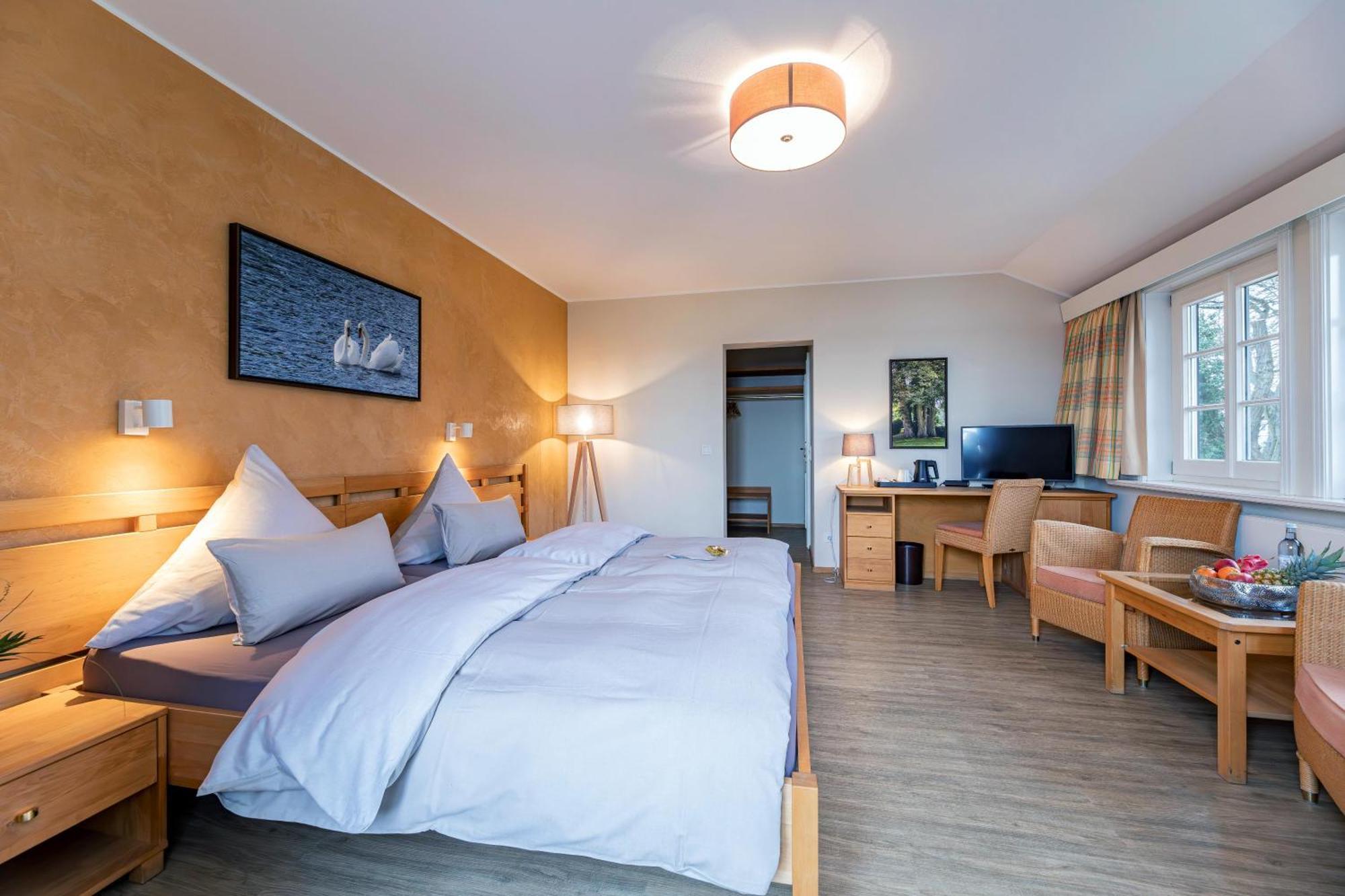 Seehotel Zarrentin Zarrentin am Schaalsee Esterno foto